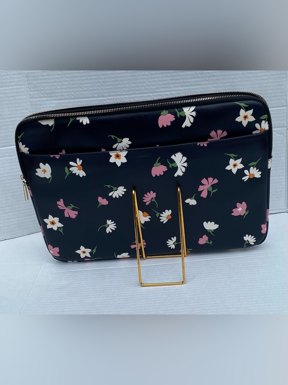 kate spade Laptop Cover 15" Kate Spade Original 🌸🪷✨ - Picture 3 of 15
